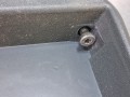 21509, Półka na przegrodę, ściankę autobusu montowana przed pierwszymi fotelami, prawa lub lewa strona, otwory na napoje, szerokość ok. 65 cm  (2).jpg