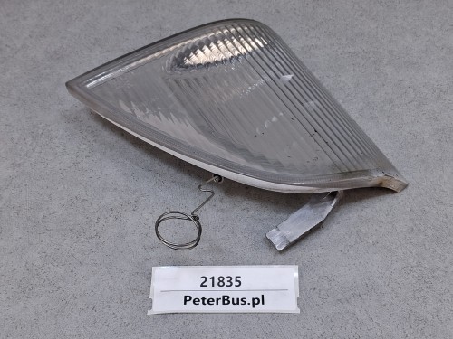 21835, Mercedes VARIO, światło odblaskowe, narożnik, trójkąt, odblask, wypełnienie świateł autobusowych, mocowany na sprężynę, nr 670 826 01 40, zaślepka, PRAWA strona przód, HELLA 148 516 (8).jpg