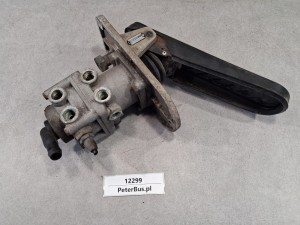 Zawór główny hamulca nożnego wraz z pedałem hamulca WABCO 4613170540, nr  451 906 108 6 