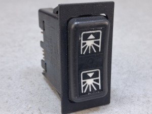 Klawisz podnoszenia opuszczania rolety przeciwsłonecznej szyby przedniej nr 81..25503-6153, 9 PINów, nr 24601, DAV