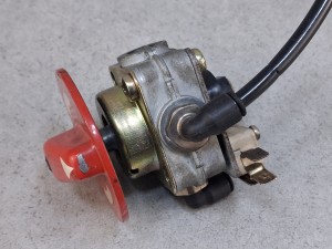Zawór awaryjnego otwierania drzwi WABCO 9520030320, SCANIA, wraz z pokrętłem, mikroprzełącznik krańcowy D44Y 