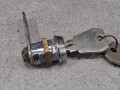 12597, Zamek schowka autobusu, półki bagażowej, klapy - z kluczykiem, długość języka 5,5 cm, głębokość zapadki 3,5 cm (1).jpeg