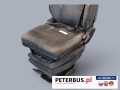 12667, Fotel pneumatyczny kierowcy autobusu SETRA S315, model ISRI, pas bezpieczeństwa, pneumatycznie regulowany, manualna regulacja odległości od kierownicy, widoczne ślady użytkowania, przetarci (3).jpg