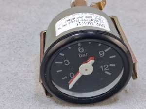 Podwójny wskaźnik ciśnienia IM42.3501.11, 12 bar, 60 mm, 24V, WK5 bar, 2 wskazówki - biała i czerwona