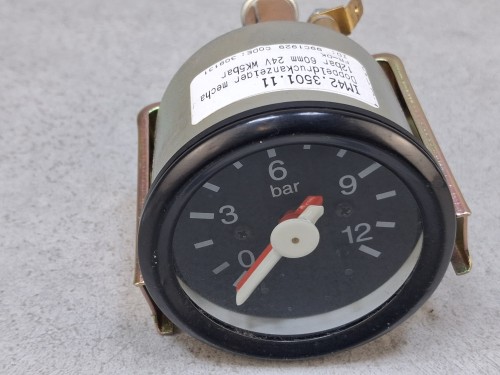22063, Podwójny wskaźnik ciśnienia IM42.3501.11, 12 bar, 60 mm, 24V, WK5 bar, 2 wskazówki - biała i czerwona (4).jpg