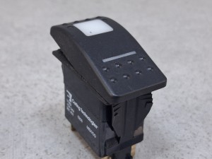 Przycisk, klawisz, włącznik deski rozdzielczej autobusu BOVA EURO 3, Carling Technolgies V4B2, 15A 24V, nr 261 401, 7 PINów