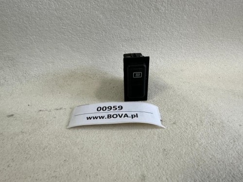 00959, Przycisk, klawisz pulpitu autobusu MAN A20 (3).jpg