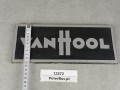 12872, Oryginalny emblemat, logo VanHool, autokar Van Hool 915, wymiary 11 x 27 cm, mocowany na przednie podszybie lub tylną klapę (4).jpeg