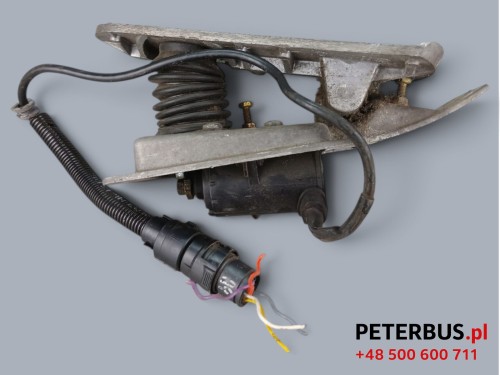 13809, Pedał gazu, potencjometr gazu, czujnik pozycji położenia gazu BOSCH 0 281 002 256, nr 1 261 071, nr 589 300008, BOVA Futura EURO 3 FHD, FLD  (6).jpg