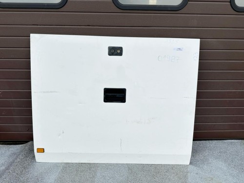 01987, Klapa kufra bagażowego RENAULT ILIADE wysoka 152,5 cm x 123 cm (3).jpeg