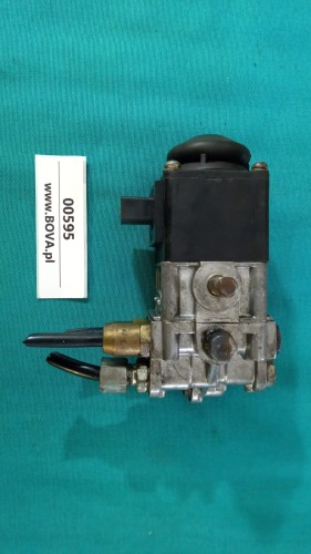 00595, Zawór elektromagnetyczny autobusu SCANIA CENTURY, pneumatics pn-10069 (1).jpeg