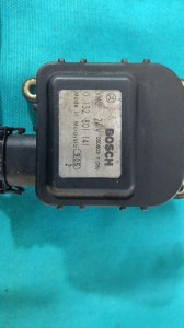 Regulator ustawienia poziomu świateł autobusu SCANIA CENTURY BOSCH nr 0 132 801 141 