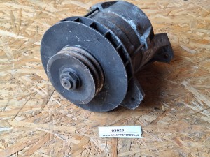 Alternator autobusowy 24V, BOSCH 0 120 689 541, wraz z kołem pasowym