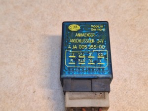 Przekaźnik opóźniający HELLA 4JA 005 355-00, ANHAENGER ANSCHLUSSGER 24V
