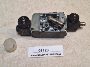 Zawór elektromagnetyczny WABCO nr 3720540420 z cewką WABCO PRI 17, BOVA FHD, FLD EURO 3
