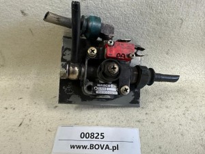 Zawór awaryjnego otwierania drzwi WABCO 9520030320, SCANIA IRIZAR wraz z pokrętłem 