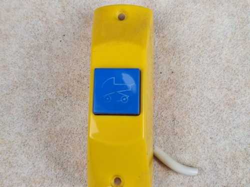 05641, Przycisk montowany na rurkę, symbol wózka dziecięcego (3).jpg