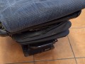02287, Fotel kierowcy autobusu, pneumatyczny ISRI, z pasem 3-punktowym i (12).jpg