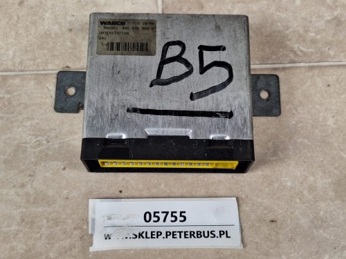 05755, Podstacja sterownia klimatyzacją BOVA Futura, rok 2000, WABCO numer 446 096 002 0  (1).jpg