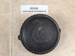 Korek wlewu paliwa SETRA S315, z logo SETRA, REUTTER, fi wewnętrzne 80 mm  -  USZKODZENIE plastiku