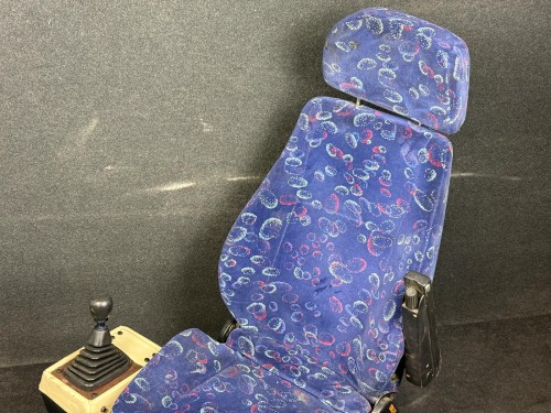 03065, Fotel kierowcy autobusu SCANIA IRIZAR, pneumatyczny, ISRI, z dźwignią zmiany biegów  (13).jpeg