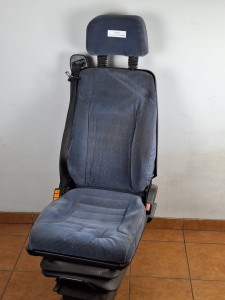 Fotel kierowcy autobusu, pneumatyczny, ISRI, z pasem 3-punktowym 