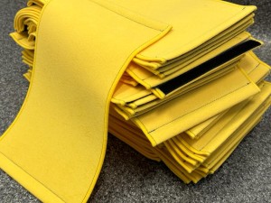 Zagłówki autobusowe na wymiar mocowane na rzepy, kształt prostokąta