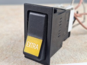 Klawisz, przycisk, włącznik z napisem EXTRA, BOVA Futura EURO 2 , nr 511.111