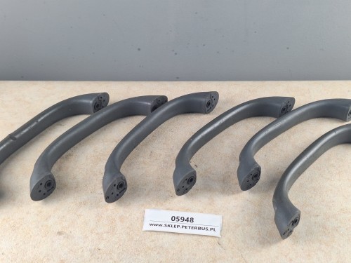 05948, Uchwyty na fotele autobusowe, mocowane na dwie śruby, 26 cm x 6 cm (8).jpg