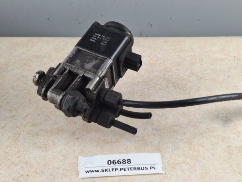 06688, Zawór elektromagnetyczny otwierania drzwi WABCO 4720174800, BOVA EURO 3 (3).jpg
