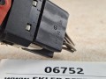 06752, Klawisz, przycisk otwierania drzwi MERCEDES nr 1459.24V 8A, 002 545 24 07  (5).jpg