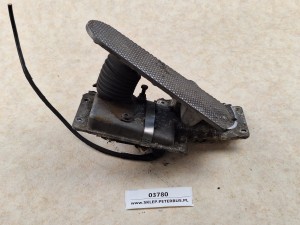 Potencjometr BOSCH 682 100062 i pedał gazu nr 0375177 