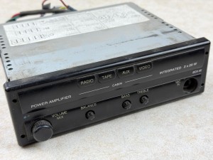 Wzmacniacz autobusowy z wyjściem na mikrofon, BLAUPUNKT BCA 46, 2 x 20 W 