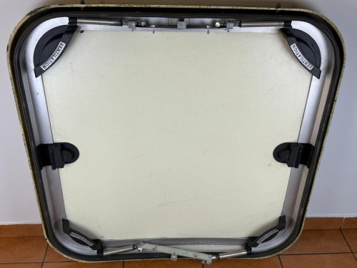 03934, Szyberdach VAN HOOL 815, wymiary ok 90 x 90 cm (9).jpeg