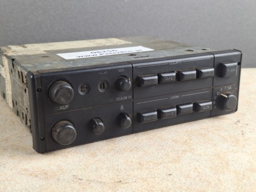 08256, Wzmacniacz autobusowy  BLAUPUNKT BCA 08 TA, nr 7 607 803 010, panel sterownia RADIO, kaseta, AUX, video - 100% sprawny -  (5).jpg