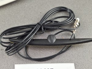 Wewnętrzna antena samochodowa BLAUPUNKT  7 617 495 111