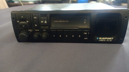 01573, Radio BLAUPUNKT LUBECK CC 22 - do naprawy - wtyczka nie łączy (1).jpg