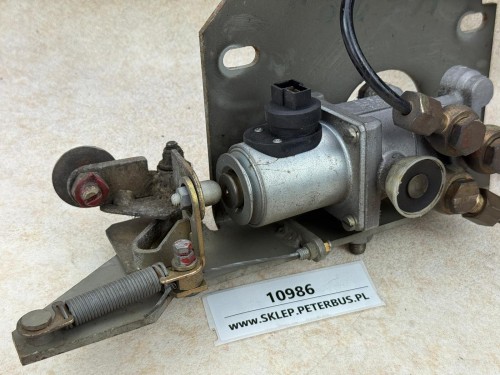 10986, Mechanizm ręcznego, awaryjnego otwierania drzwi (linka), Renault Iliade, zawór BOSCH nr 0 481 500 104  (10).jpeg
