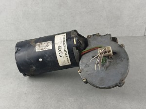 Silniczek wycieraczek VALEO 401.821 24V, SOLARIS Vacanza