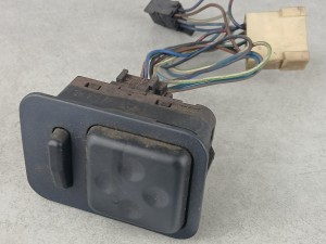 Panel, przełącznik sterowania lusterkami zewnętrznymi ETN  nr 13.137, Mercedes nr 004 545 22 07/006, nr 004 545 23 07/005, sterowania lusterkami autobusu
