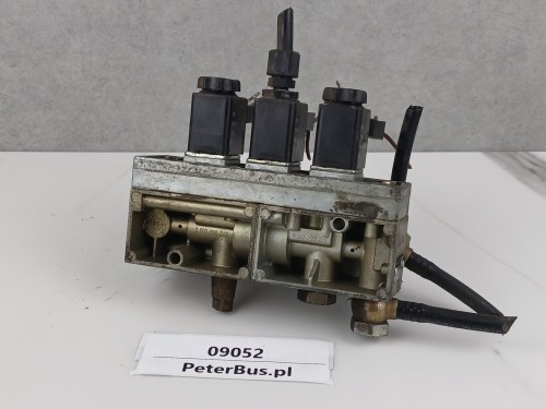 09052, Zawór elektromagnetyczny WABCO nr 372 060 022 0, MERCEDES O407, nr 372 060 011 6, nr 3720600220 (2).jpg