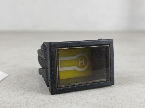 08832, Kontrolka przystanku na żądanie deska rozdzielcza MERCEDES O550 Integro, symbol litera H (2).jpg