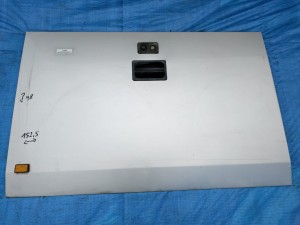 Klapa boczna kufra bagażowego TEMSA SAFARI, szerokość 152,5 cm x 98 cm wysokości 