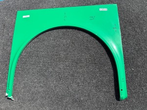Błotnik, nadkole MAN REGIO, wymiary 126,5 x 107,5 cm wysokości, widoczne uszkodzenie 