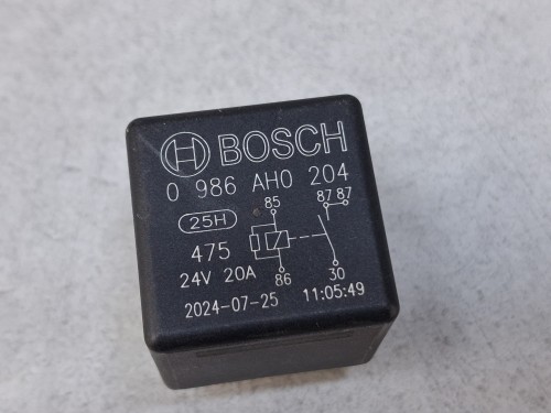 09020, Przekaźnik MAN REGIO, BOSCH 0 986 AH0 204 (2).jpg