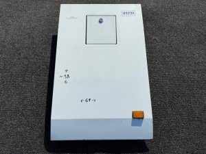 Klapa boczna przy zbiorniku paliwa, z klapką wlewu paliwa, RENAULT FR 1, GTX, ILIADE, EURO 2, szerokość 61 cm x  wysokość 98 cm  