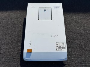 Klapa boczna przy zbiorniku paliwa, z klapką wlewu paliwa, RENAULT FR 1, GTX, ILIADE, EURO 2, szerokość 61 cm x  wysokość 98 cm  