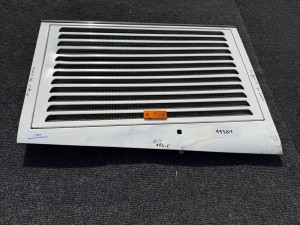 Klapa boczna, skośna, przy silniku, z kratką, prawy tył, MERCEDES O550 INTEGRO