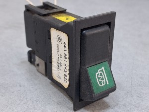 Przycisk, klawisz, włącznik pulpitu HLF nr 443 851 443 820, ogrzewanie lusterek IRISBUS Axer, KAROSA Recreo