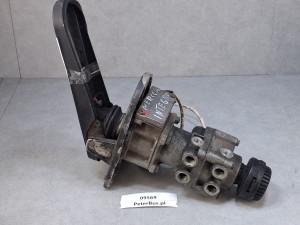 Pedał, zawór hamulca nożnego, zawór główny wraz z pedałem, pedał nożny nr Mercedes O550 Integro, WABCO 664 918 028 0
